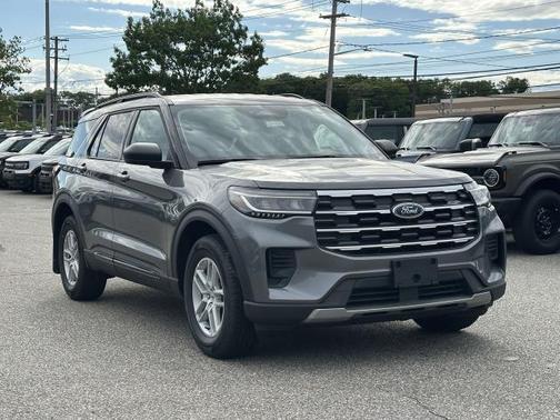 Carbonized Gray Metallic 2026 Ford Explorer Active
