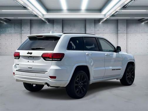 Bright White Clearcoat 2019 Jeep Grand Cherokee Altitude
