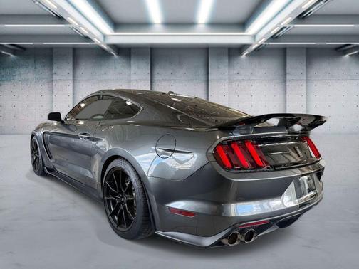 2020 Ford Shelby GT350 Base