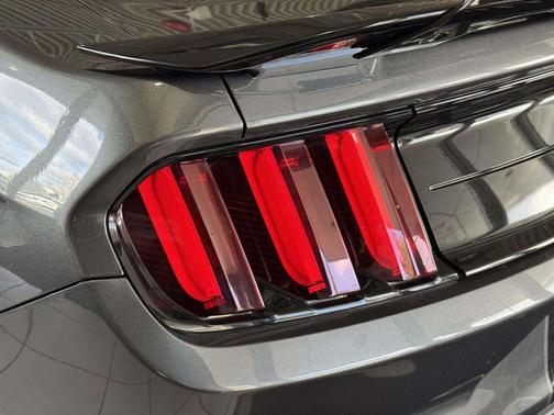 2020 Ford Shelby GT350 Base