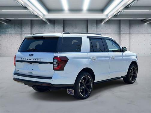 Oxford White 2023 Ford Expedition Limited