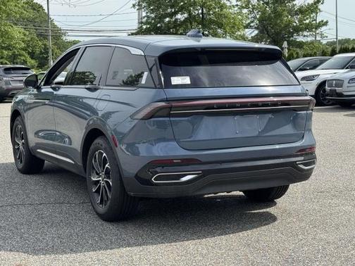 Whisper Blue Metallic Clearcoat 2026 Lincoln Nautilus Premiere