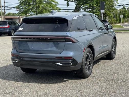 Whisper Blue Metallic Clearcoat 2026 Lincoln Nautilus Premiere
