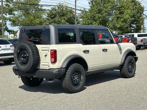 Desert Sand 2026 Ford Bronco Big Bend