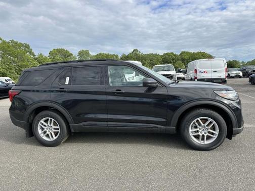 Agate Black Metallic 2026 Ford Explorer Active