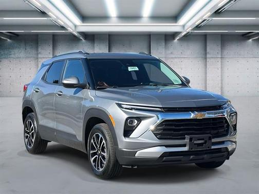 Sterling Gray Metallic 2024 Chevrolet Trailblazer LT