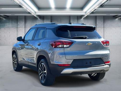 Sterling Gray Metallic 2024 Chevrolet Trailblazer LT