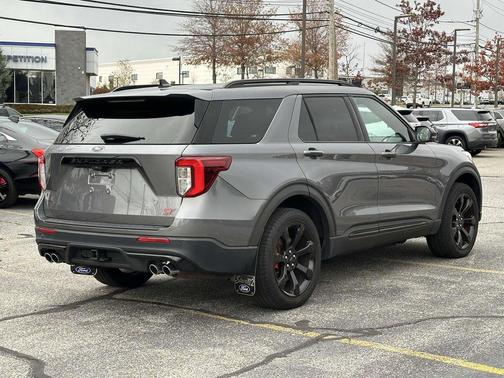 2022 Ford Explorer ST