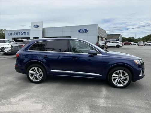 2022 Audi Q7 55 Premium Plus