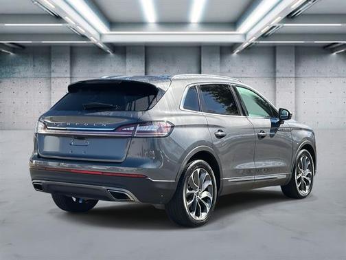 Asher Gray Metallic Clearcoat 2022 Lincoln Nautilus Reserve