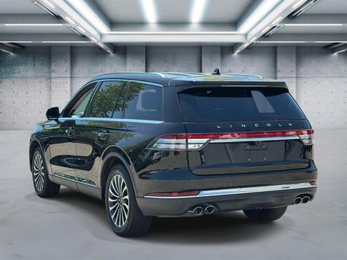 Infinite Black Metallic Clearcoat 2023 Lincoln Aviator Reserve AWD