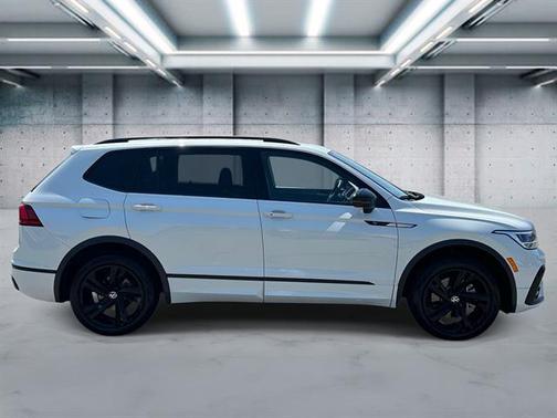 Opal White Pearl 2024 Volkswagen Tiguan 2.0T SE R-Line Black 4MOTION