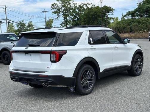 Star White Metallic Tri-Coat 2026 Ford Explorer ST