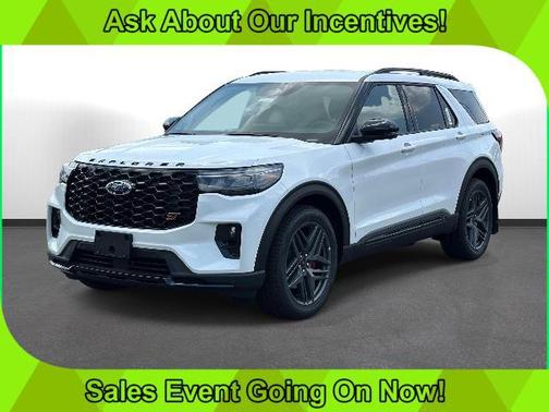 Star White Metallic Tri-Coat 2026 Ford Explorer ST