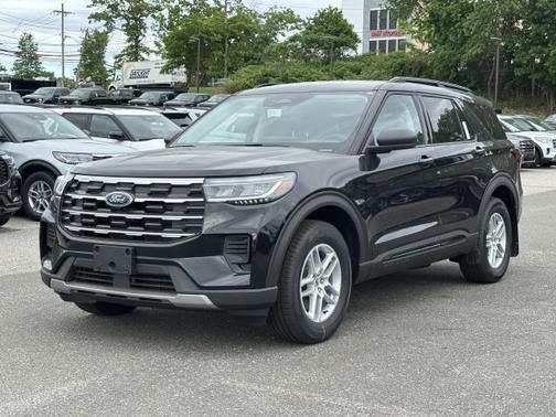 Agate Black Metallic 2026 Ford Explorer Active