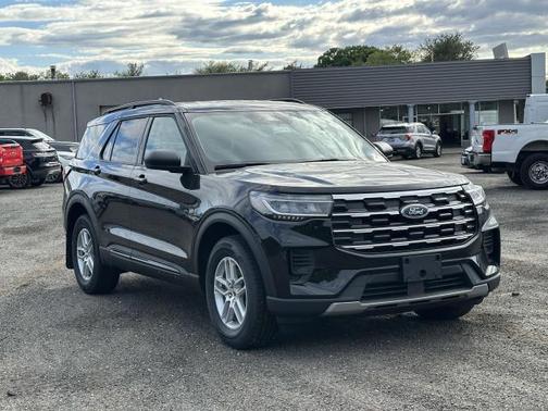 Agate Black Metallic 2026 Ford Explorer Active