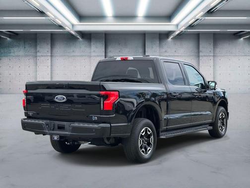 2022 Ford F-150 Lightning XLT
