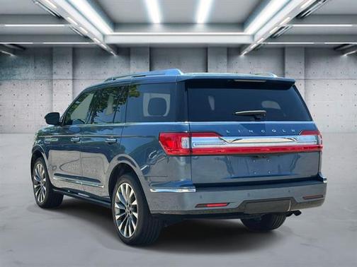 Blue Diamond 2020 Lincoln Navigator Reserve