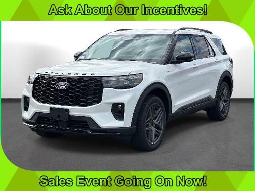 Star White Metallic Tri-Coat 2027 Ford Explorer ST-Line