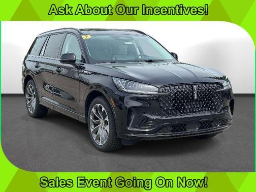 Infinite Black Metallic Clearcoat 2026 Lincoln Aviator Premiere