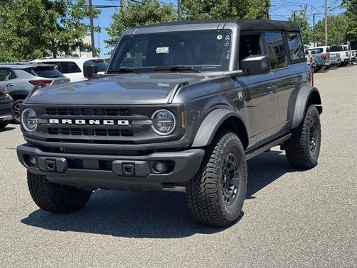 Carbonized Gray Metallic 2026 Ford Bronco Big Bend