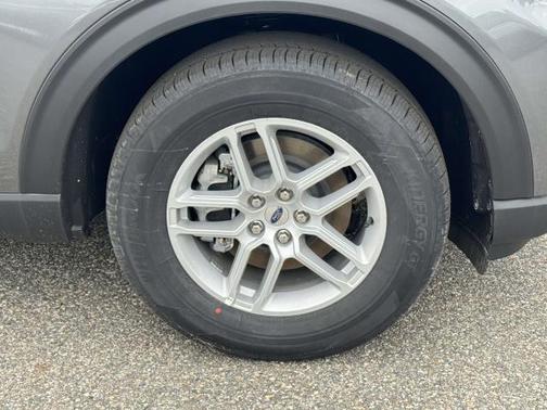 Carbonized Gray Metallic 2026 Ford Explorer Active