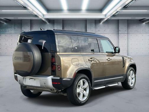 2024 Land Rover Defender 110 P400 S