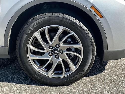 Silver Radiance Metallic Clearcoat 2022 Lincoln Corsair Standard