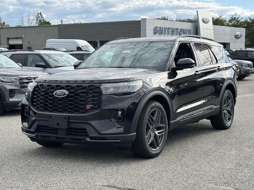 Agate Black Metallic 2026 Ford Explorer ST