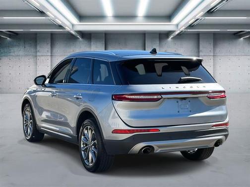 Silver Radiance Metallic Clearcoat 2022 Lincoln Corsair Standard
