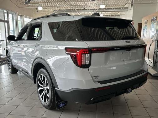 Space White Metallic 2026 Ford Explorer ST-Line