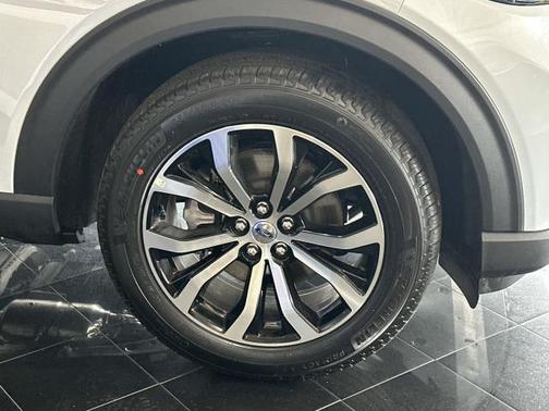 Space White Metallic 2026 Ford Explorer ST-Line