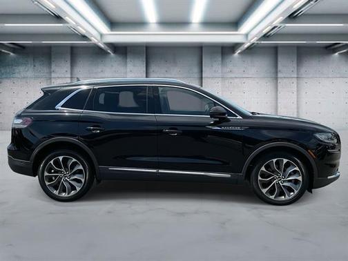 Infinite Black Metallic Clearcoat 2022 Lincoln Nautilus Reserve