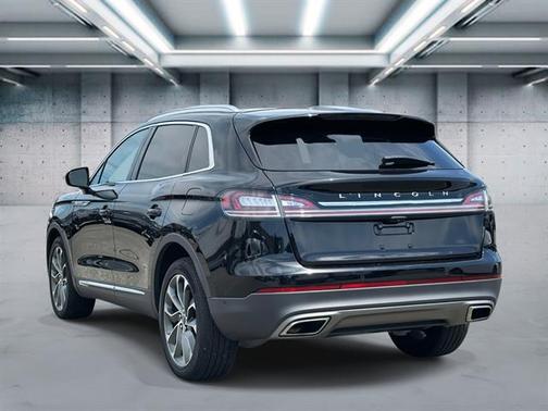 Infinite Black Metallic Clearcoat 2022 Lincoln Nautilus Reserve
