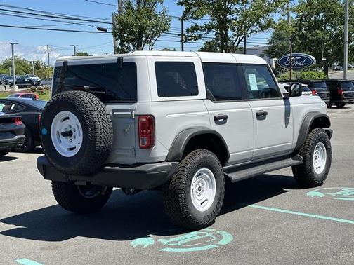 Avalanche Gray 2026 Ford Bronco Heritage Edition