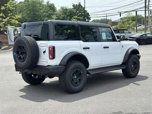 Oxford White 2026 Ford Bronco Outer Banks