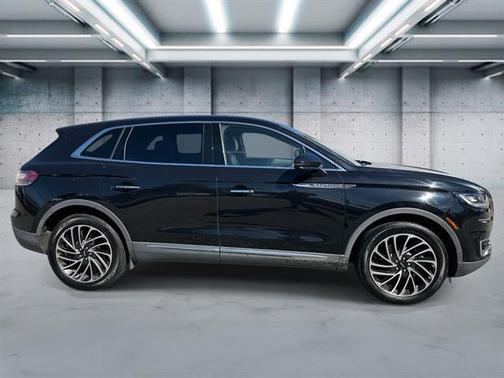 Infinite Black 2019 Lincoln Nautilus Reserve