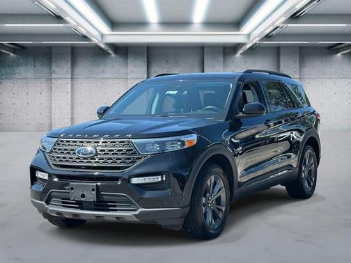 Agate Black Metallic 2022 Ford Explorer XLT