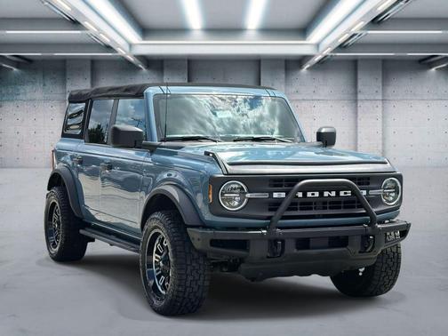 2022 Ford Bronco Black Diamond