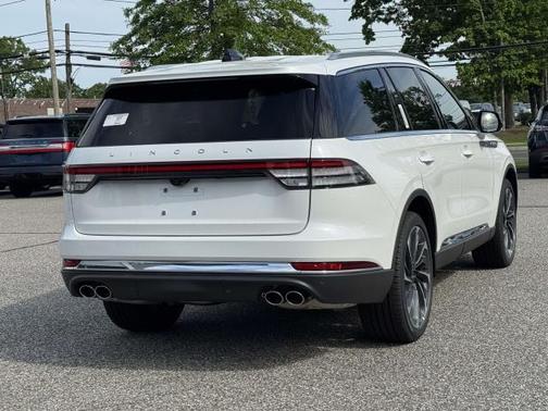 Pristine White Metallic Tri-Coat 2026 Lincoln Aviator Reserve AWD