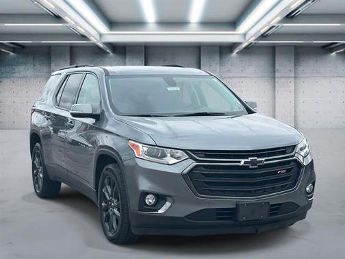 Satin Steel Metallic 2019 Chevrolet Traverse RS