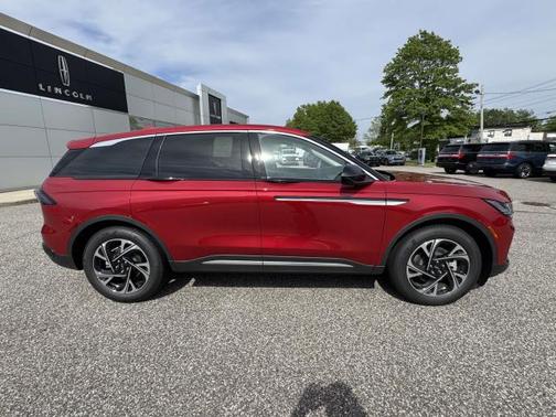 Red Carpet Metallic Tinted Clearcoat 2026 Lincoln Nautilus Premiere