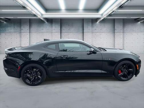 2022 Chevrolet Camaro RWD Coupe LT1