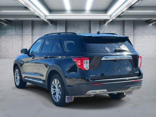 Agate Black Metallic 2022 Ford Explorer XLT