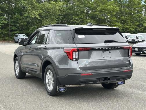 Carbonized Gray Metallic 2026 Ford Explorer Active