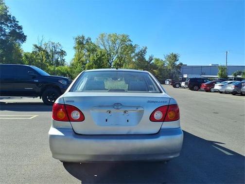 2004 Toyota Corolla LE