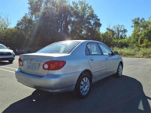 2004 Toyota Corolla LE