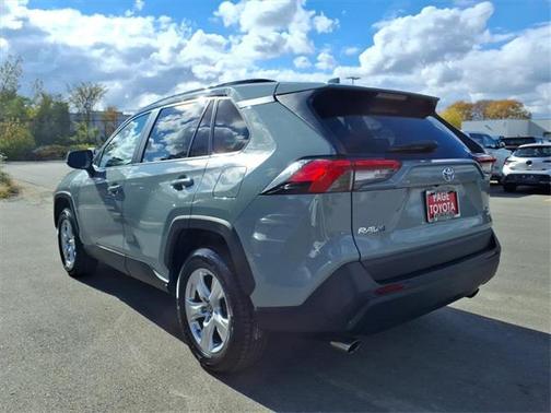 2020 Toyota RAV4 XLE