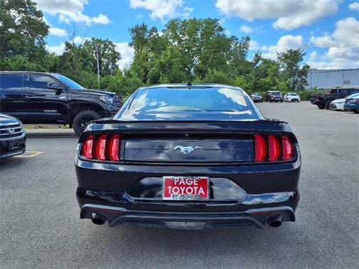 2021 Ford Mustang EcoBoost