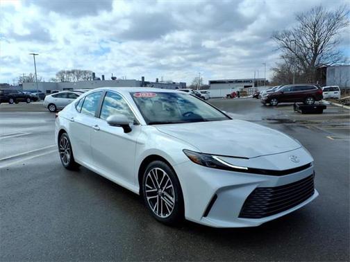 2025 Toyota Camry XLE